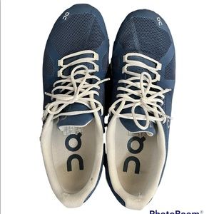 Used 8.5 Women Cloud Denim/White Running Shoes